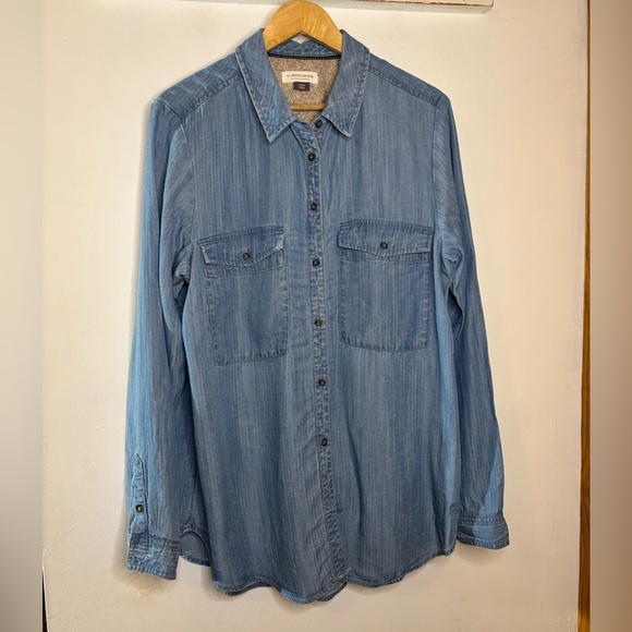 Anthropologie Tops - Anthropologie Pilcro Blue Denim Lyocell Vintage Look Shirt